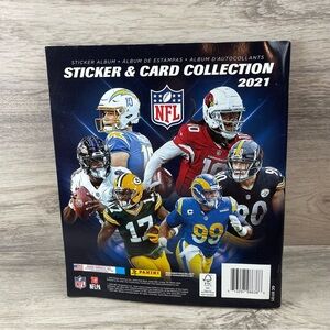 PANINI NFL 2021– Stickers and Card Collection Album + 4 Packs